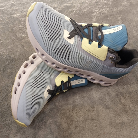 On Cloudstratus Womens  Chambray/Lavender On Running White and Gray Sneakers W9 - Picture 9 of 14